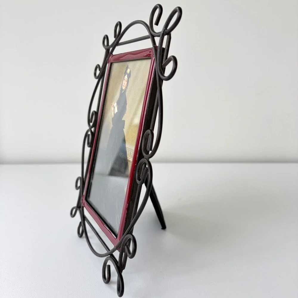 Fetco Home Decor Burgundy Enamel and Black Wire Scrollwork 4x6 Picture Frame